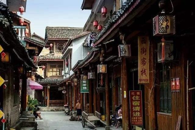 住营省政协委员参加政协辽宁省第十三届委员会第二次会议闭幕会